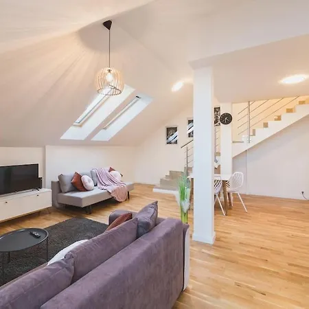 Royal Loft 110m2 Apartment