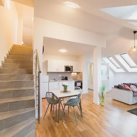 Royal Loft 110m2 *