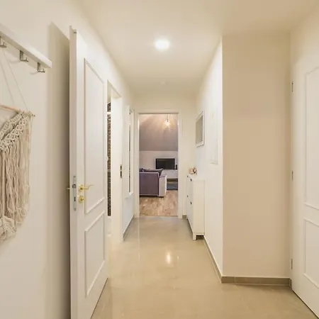 Apartment Royal Loft 110m2 Prague