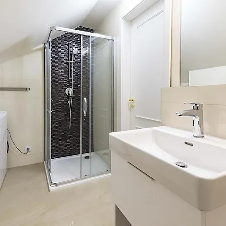 Royal Loft 110m2 Apartment *