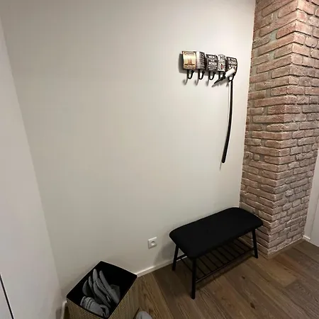 Loft Apartment *