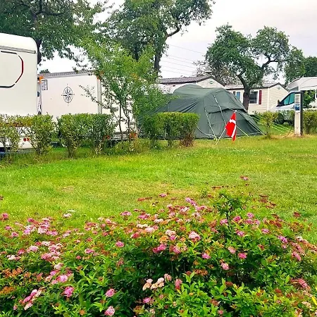 Triocamp Praha 3*