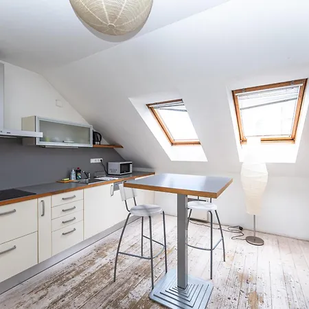 Beautiful Loft In 3 Apartment