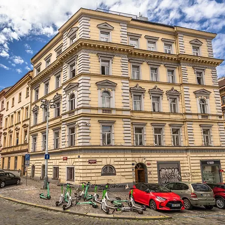 Beautiful Loft In 3 Apartment Prague