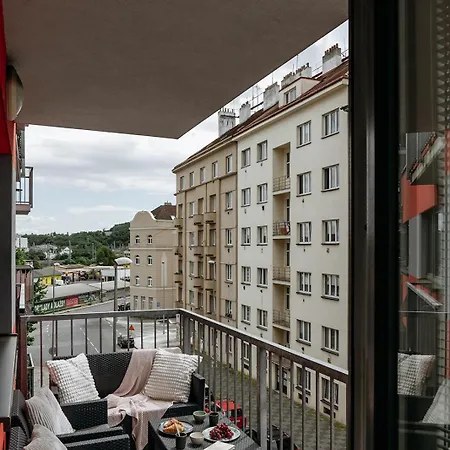 Days - Bright - Balcony - Private Parking Apartment *