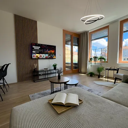 Riverside - Free Parking Apartament Praga