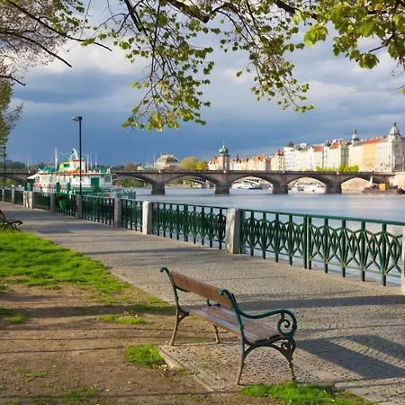 Apartament Mezonetovy V Centru