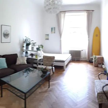 Great In Vinohrady Apartment Prague
