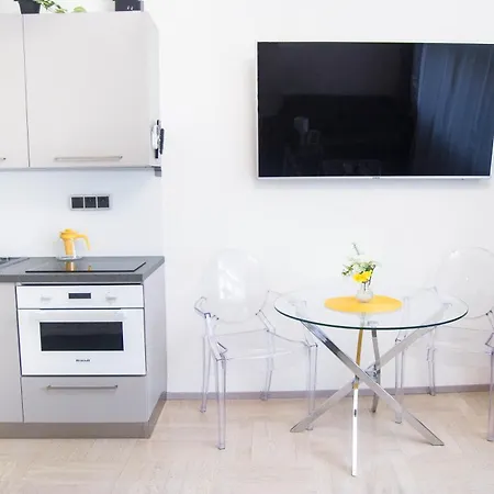 New Exclusive With Ac Nearby Metro Apartment Prague