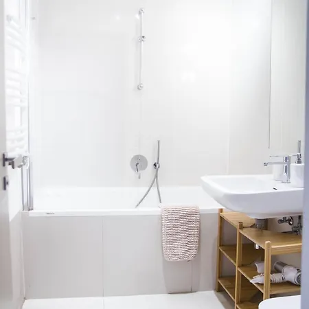 New Exclusive With Ac Nearby Metro Apartment Prague
