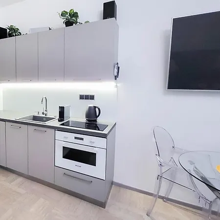 New Exclusive With Ac Nearby Metro Apartment Prague