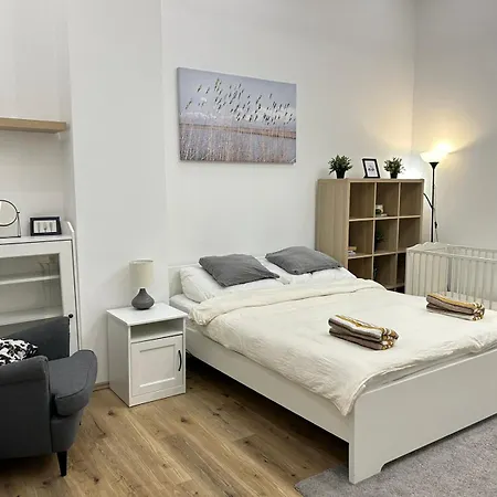Apartment Entire Unit In The Center Of *