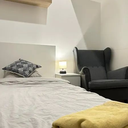 Apartment Entire Unit In The Center Of