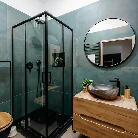 Days - Modern 1bdr - Hip Area