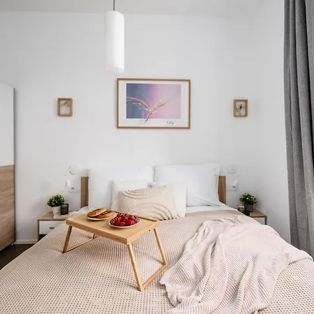 Apartment Days - Modern 1bdr - Hip Area Prague