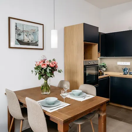 Days - Modern 1bdr - Hip Area * Prague