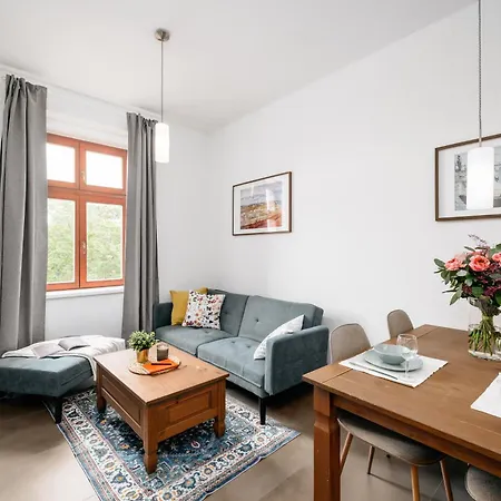 Days - Modern 1bdr - Hip Area Apartment Prague