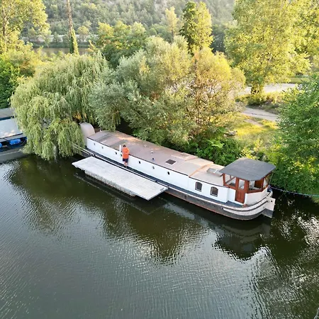 On Boat, Privat Pier, Free Parking *