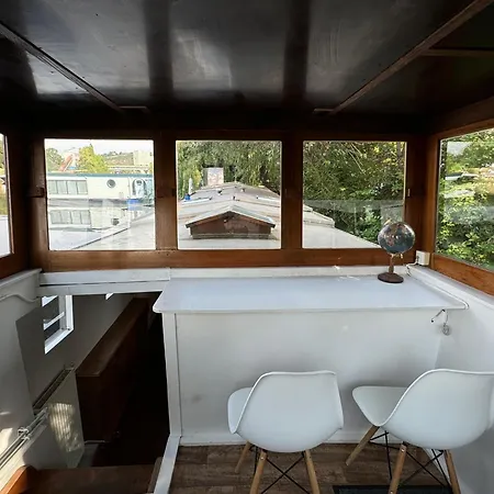 On Boat, Privat Pier, Free Parking * Prague