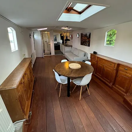 On Boat, Privat Pier, Free Parking * Prague