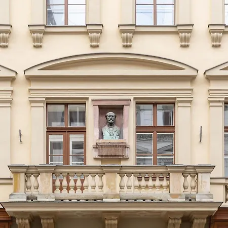Turnkey I Antonin Dvorak Apartment Prague