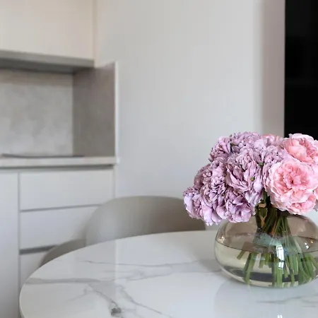 Encore Boutique By Dwellfort 4*