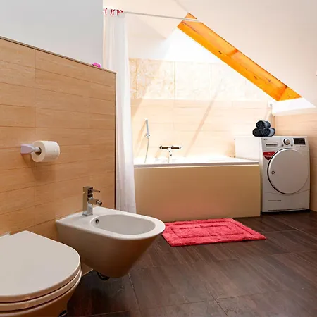 Golden River Appartement