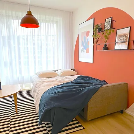Design - Balcony, Free Parking, Yoga, 10 Mins To Center, By Gravity * Prague