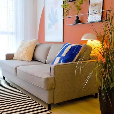 Design - Balcony, Free Parking, Yoga, 10 Mins To Center, By Gravity Apartment