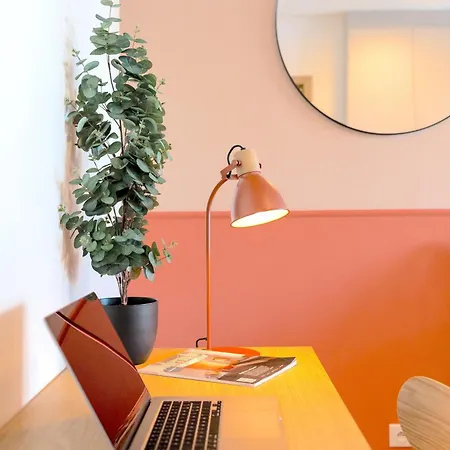 Apartment Design - Balcony, Free Parking, Yoga, 10 Mins To Center, By Gravity *
