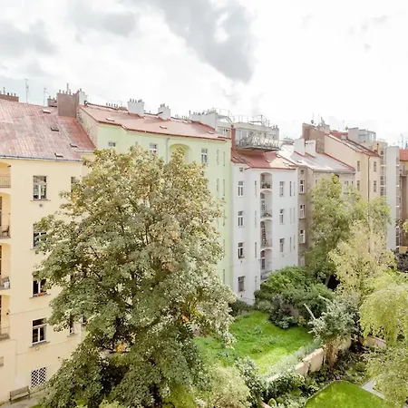 Apartment Days - Designer - 1bdr - Workspace - Imac - Netflix Prague