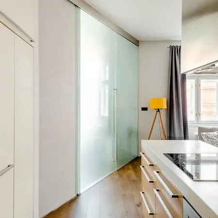 Days - Designer - 1bdr - Workspace - Imac - Netflix Apartment Prague