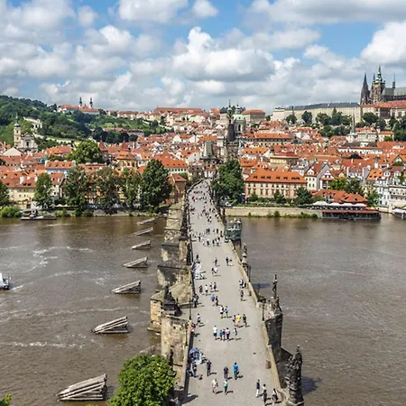 With Balcony And Parking Near The Museum Apartment Prague