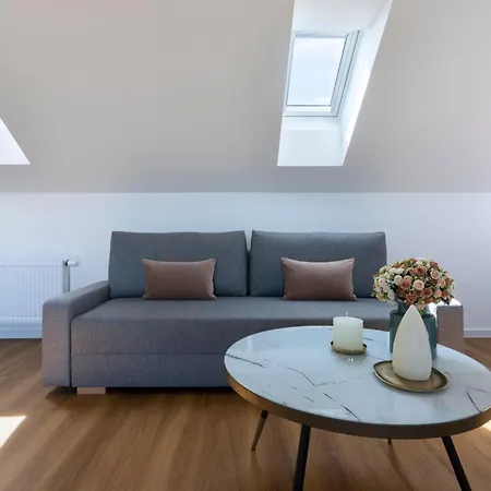 Encore Boutique By Dwellfort Praha