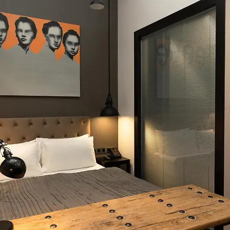 Quentin Hotel 4*