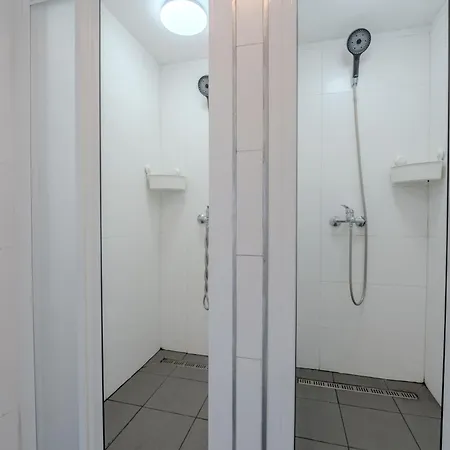 Stunning & Spacious 2bdr Apt In Center Apartment *