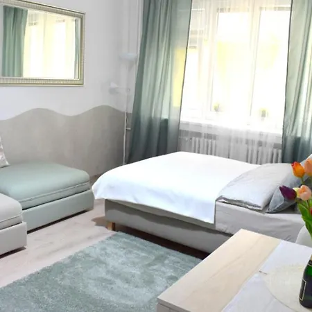 Centre Apartment *