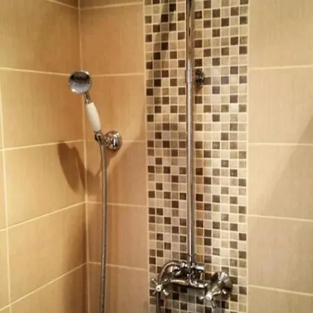 Apartment Centre *