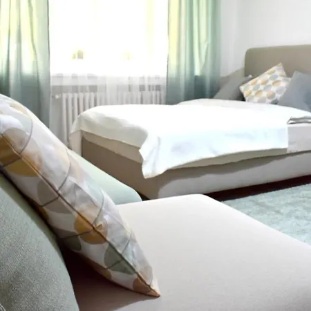 Centre Apartment *