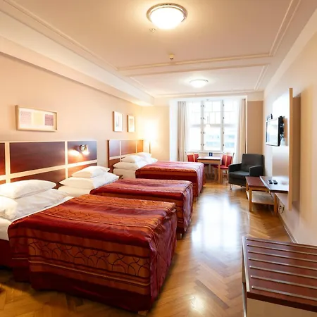 Ea Julis Hotel 4*
