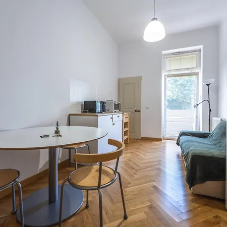 Jiriho Z Podebrad Apartment Prague
