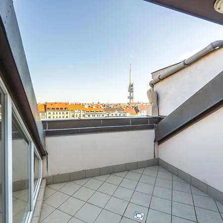 Jiriho Z Podebrad Apartment *