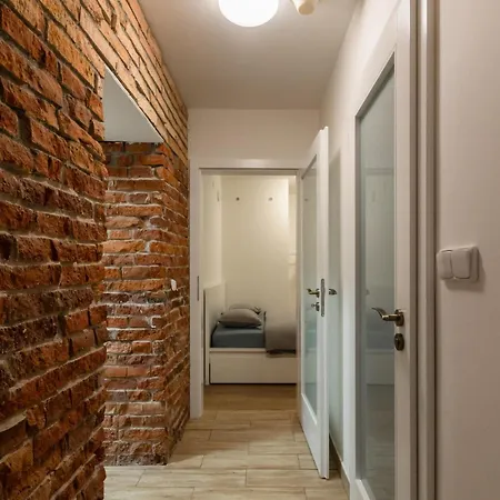 Spacious In Quiet Courtyard Near Charles Bridge Prague