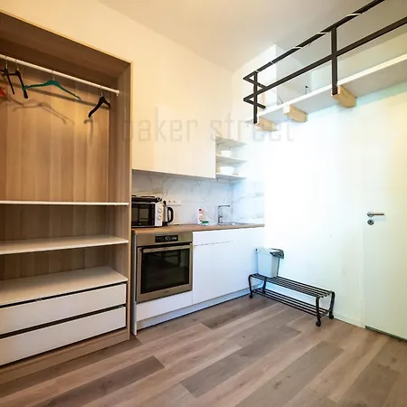 Apartment Storey Close To Metro Palmovka