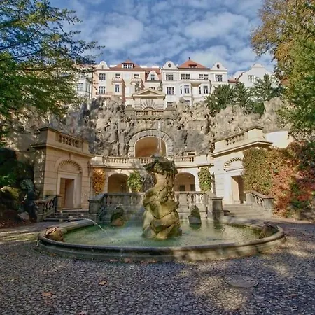 Apartment Luxusni S Terasou A Garazi *