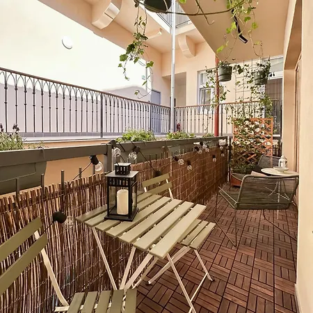 Apartman Turnkey I Karlin Square Prága