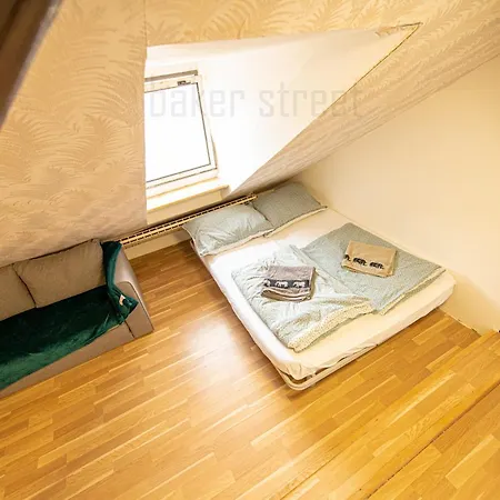 Attic 3 Bedrooms With 2 Bathrooms * Prague