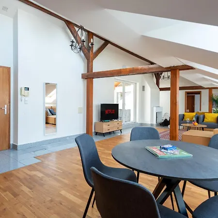 Cozy 4-bedrooms With Terrace * Prague