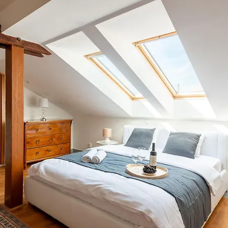 Cozy 4-bedrooms With Terrace * Prague