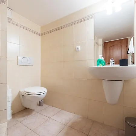 Apartment Spacious Near National Museum